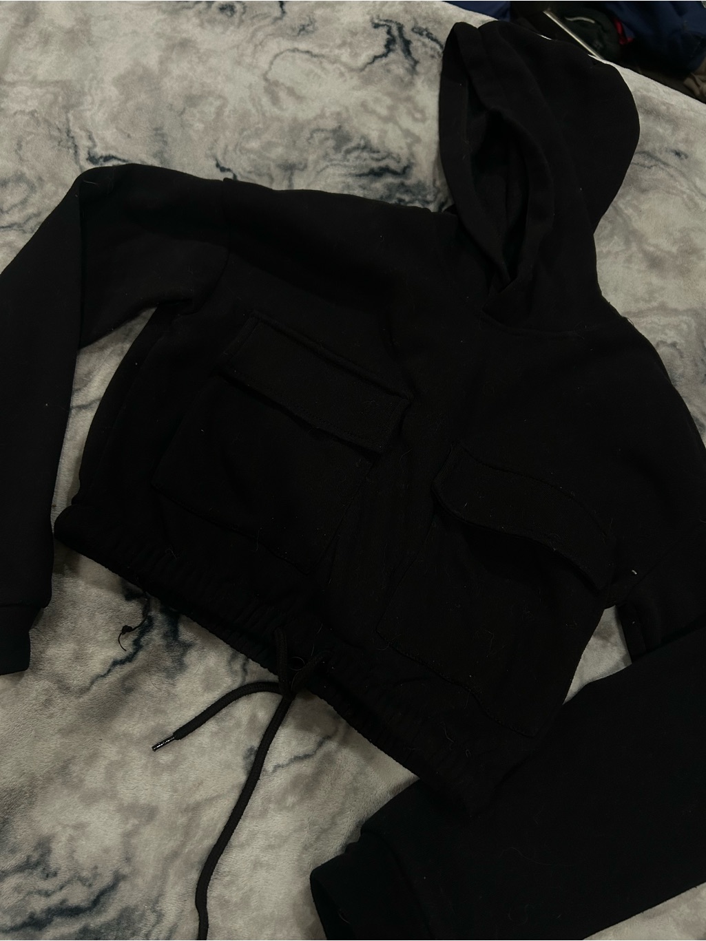New Look Black Cropped Hoodie With Flap Pockets